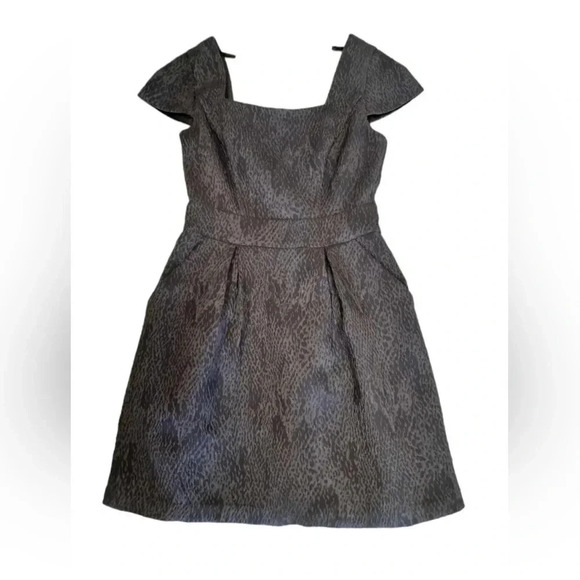 BCBG Cap Sleeve Grey Mini Lined Dress Size 4 - Picture 7 of 12